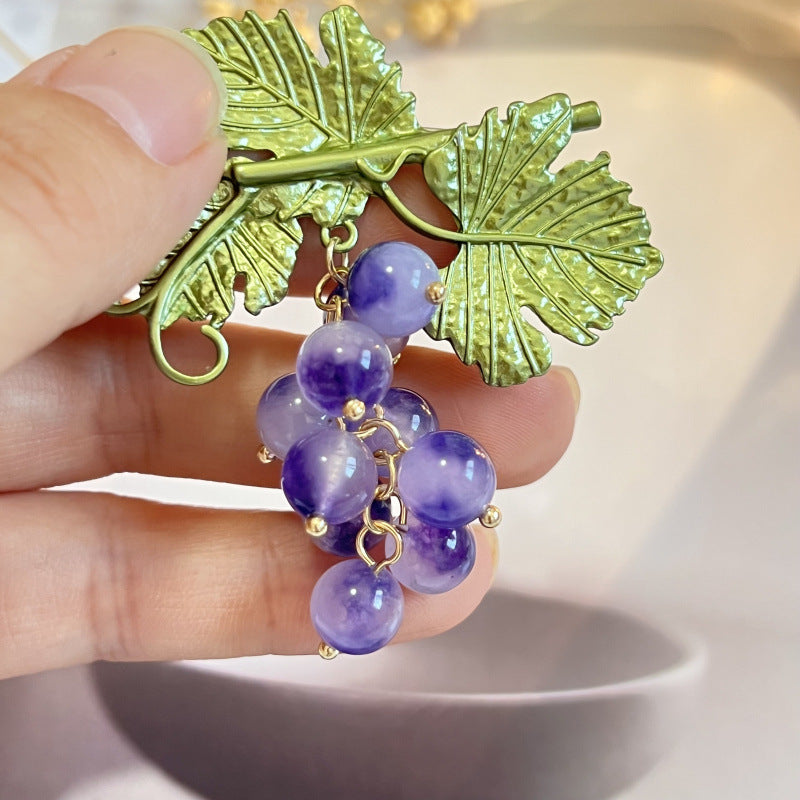 Stylish Rhinestone Grape Cluster Brooch Pin - Unique Fruit-Inspired Fashion Accessory for Everyone