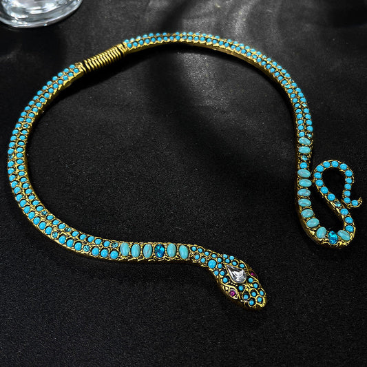 Stylish Turquoise-Inlaid Metal Necklace with Clavicle Chain, Elegant Snake Design, Made of Zinc Alloy - Perfect for French/Boho Inspired Casual Outfits