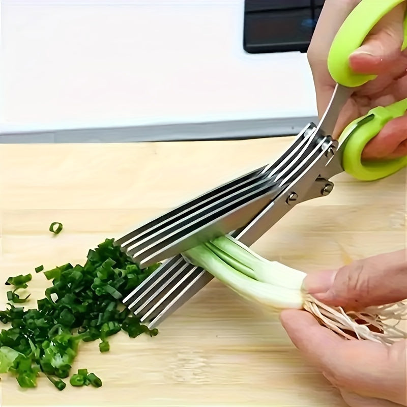 Durable stainless steel kitchen scissors with 3 layers, ideal for shredding onions & herbs for BBQ & indoor cooking. Features protective cover and built-in cleaning agent.