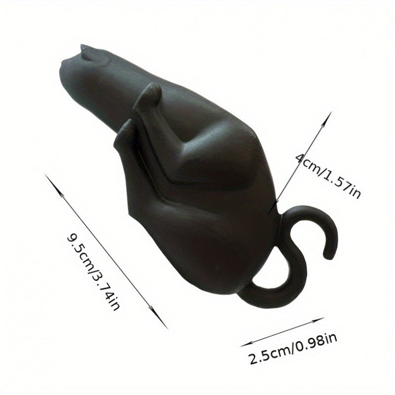 Kitten-shaped silicone wine bottle stopper for preserving freshness during Christmas and Halloween festivities.