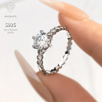 Stylish Honeycomb Ring featuring a 2 Carat Moissanite stone, crafted with 925 Sterling Silver and a Six-Prong Setting. Ideal for everyday wear, anniversaries, birthdays, or as a Valentine's Day gift. This jewelry piece exudes a timeless fashion statement