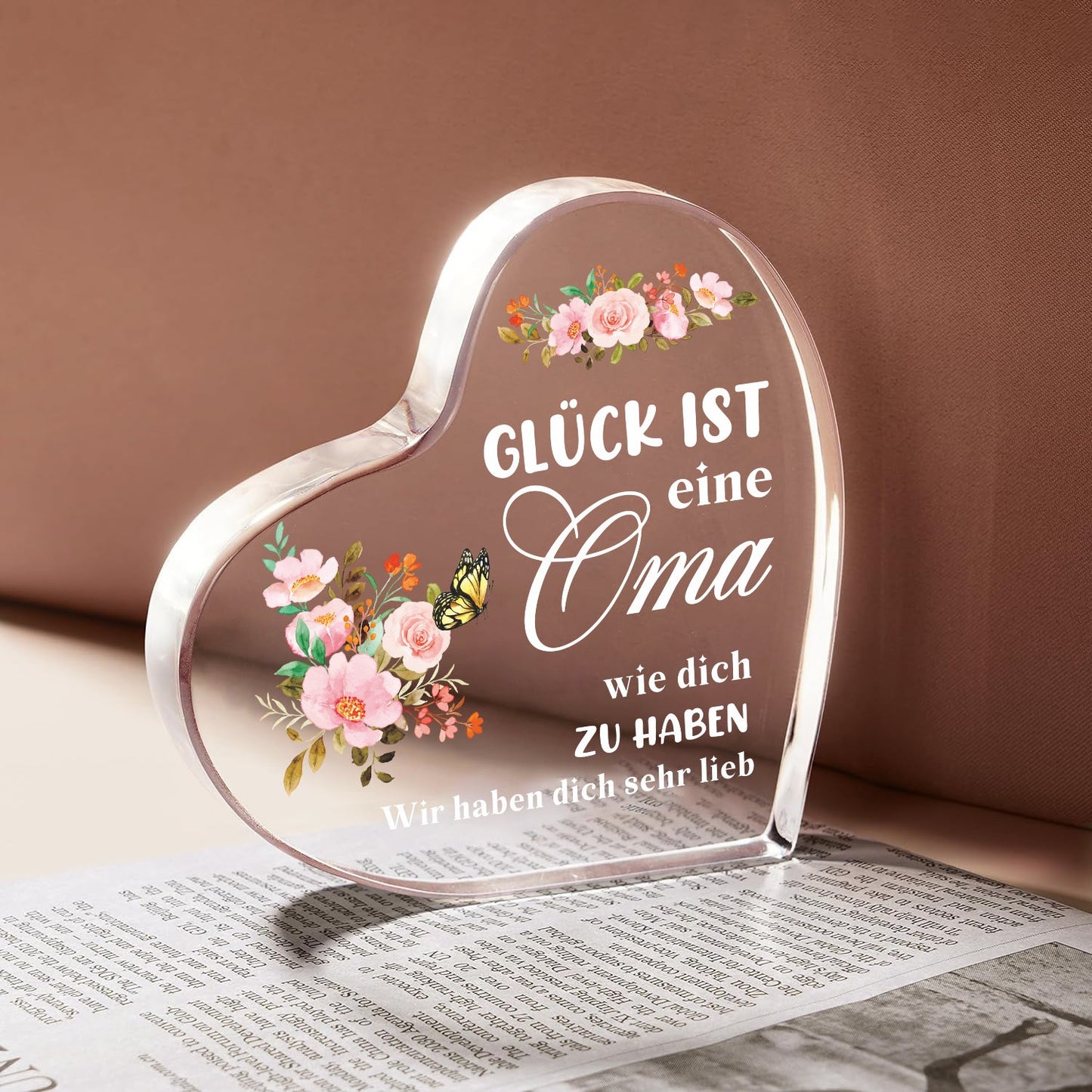 Heart-shaped acrylic plaque with engraved design for Grandma - perfect gift for birthdays, Christmas, and Thanksgiving. Features a floral design and can be used as a decorative paperweight.