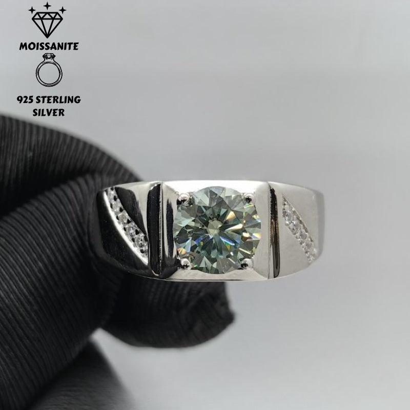 Beautiful 2 Carat Moissanite Ring in 925 Sterling Silver with 18K Gold Plating, Perfect for Special Occasions like Engagement, Wedding, or Parties. Versatile and Elegant Vacation Style Accessory, Ideal Gift for Birthdays and Celebrations