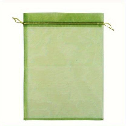 Fifty green polyester fruit protection bags are included in this pack, featuring insect netting for your garden. These bags serve as a plant pest barrier mesh, perfect for protecting apples, tomatoes, and strawberries.