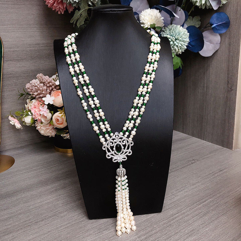 Stylish Multi-Strand Pearl Necklace for Women - Elegant Layered Design, Perfect for Casual Outings or Special Events, Great Present for Mothers and Friends, Part of our Winter Collection, Ideal for Mardi Gras Celebrations.