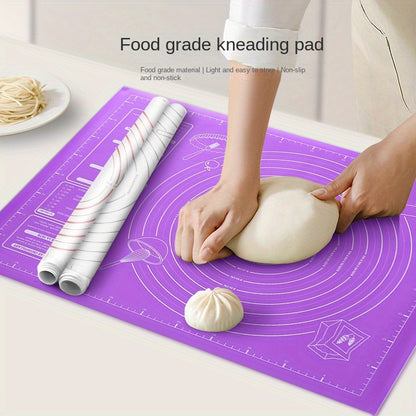 Silicone mat ideal for baking with graduated kneading surface