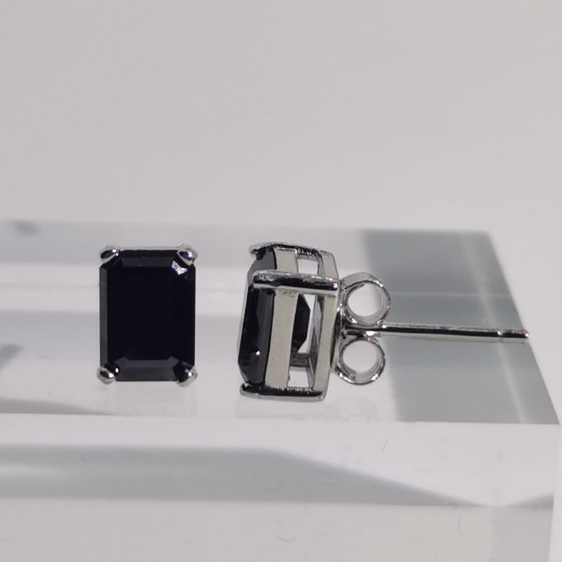 Stunning 1ct Moissanite Stud Earrings for Women - Crafted from S925 Sterling Silver, Featuring a Chic Rectangular Black Design, Ideal for Both Casual Outfits and Special Events such as Birthdays, Anniversaries, and Valentine's Day.