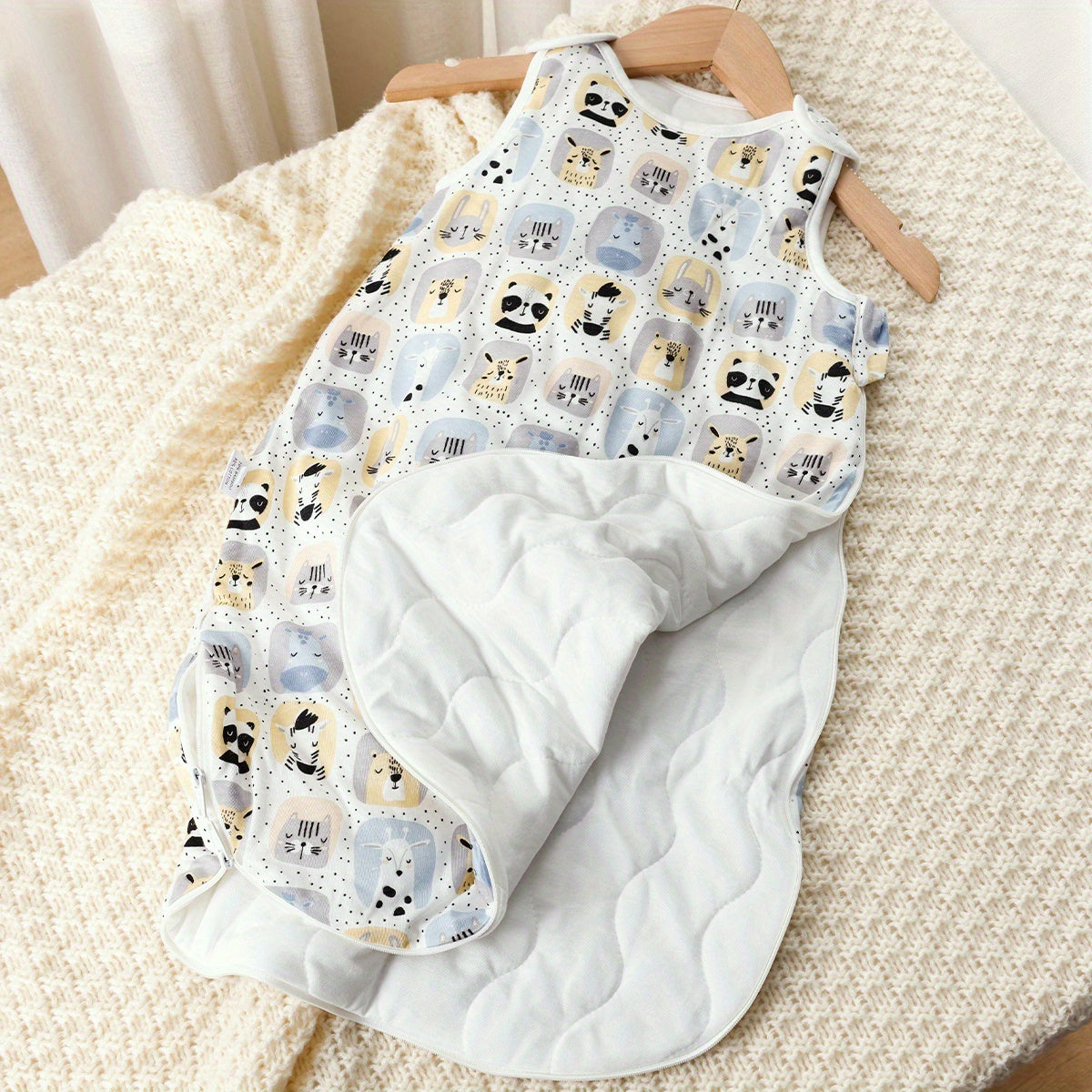 Comfortable Bamboo Cotton Baby Sleep Sack with Happy Flute - Sleeveless Wearable Blanket for Newborns, Infants, and Toddlers up to 3 Years Old - Features Animal Print, Convenient Two-Way Zipper, Easy to Clean in Washing Machine - Cozy Sleeping Bag for