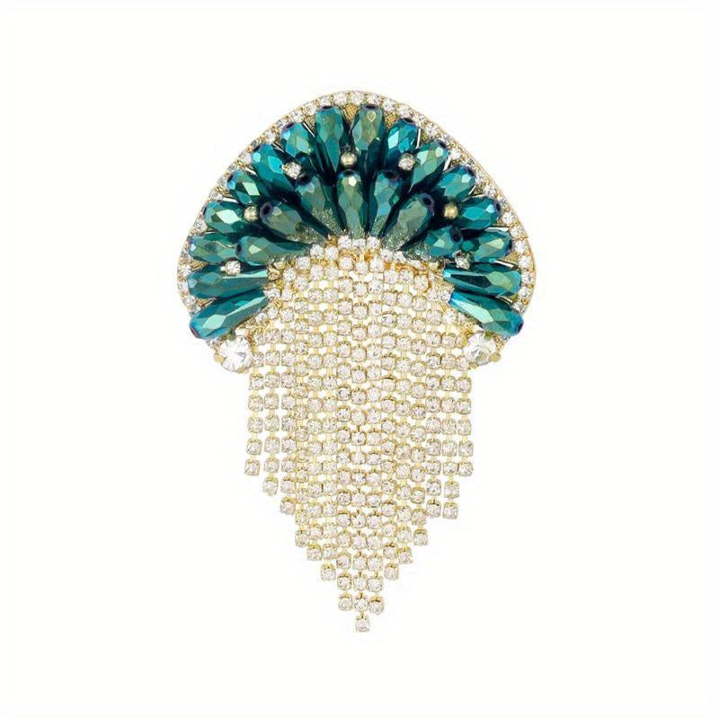 Classic Vintage Crystal Jellyfish Brooch with Tassel - Stylish Sea Creature Pin for Women, Unique Accessory