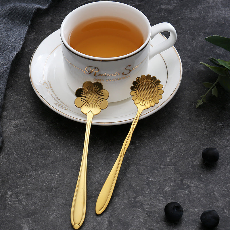 Set of 8 elegant flower design stainless steel coffee spoons - Perfect for stirring dessert, tea, and honey in the kitchen