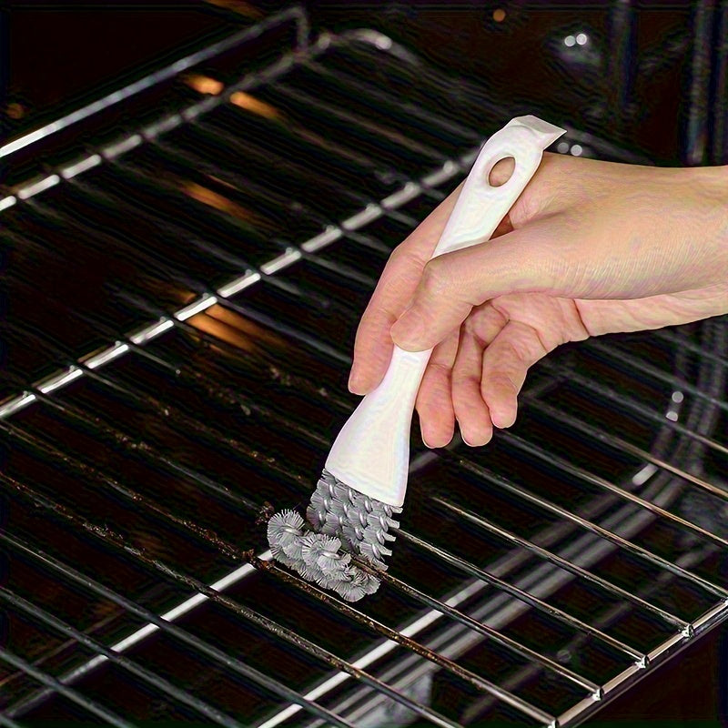 Ideal for home and school use, this versatile kitchen cleaning brush is perfect for tackling tough grease on BBQs, ovens, and more. It is tough on grime yet gentle on surfaces, making it a must-have tool for all your cleaning needs.