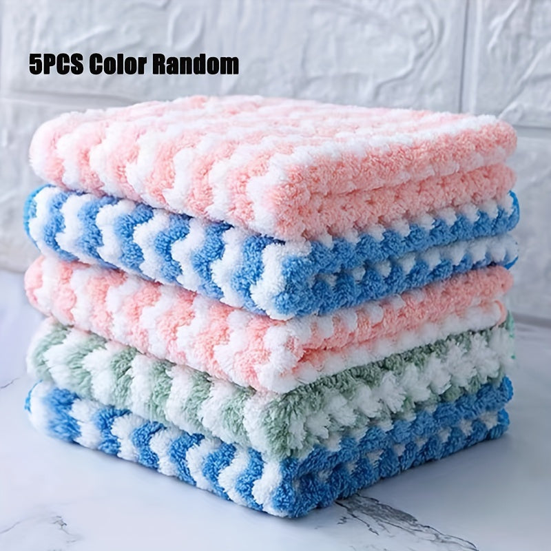 Five-pack of microfiber dish cloths that are ultra-soft and resistant to fading. They are super absorbent and quick-drying, and can be easily washed in the machine. Made from woven knit fabric, they are perfect for cleaning in the kitchen, patio, car