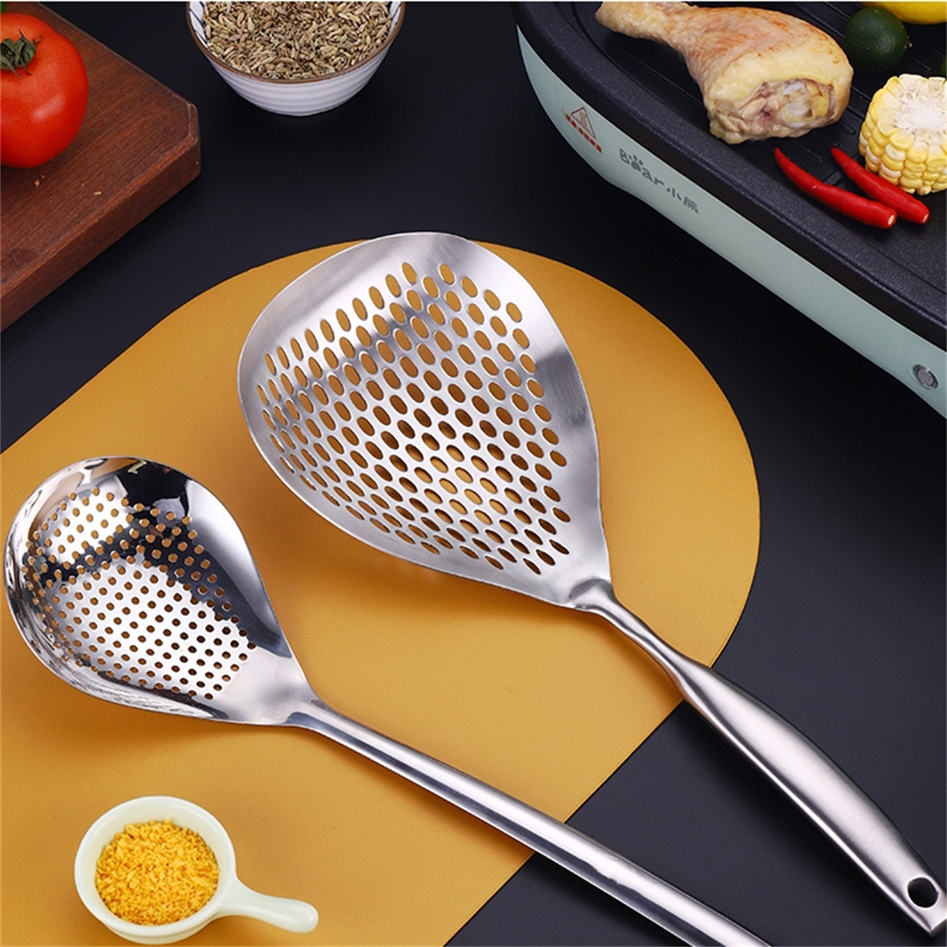 Stainless Steel Skimmer Spoon, Large Perforated Strainer for Frying & Cooking, Kitchen Tool for Noodles & Fried Food, Seamless One-Piece Design, Dishwasher Safe, SUS304 Material.