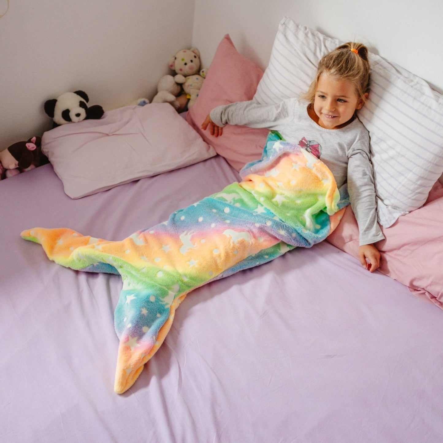 Mermaid Tail Flannel Sleeping Bag with Glow-in-the-Dark Feature and Cartoon Design, Ideal for Kids, Kickproof Quilt Included