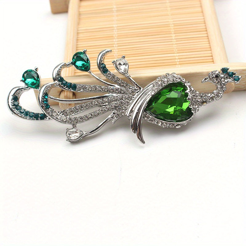 Stylish Rhinestone Brooch Pin Adds Elegance to Women's Outfits, Delicate Decorative Accessory