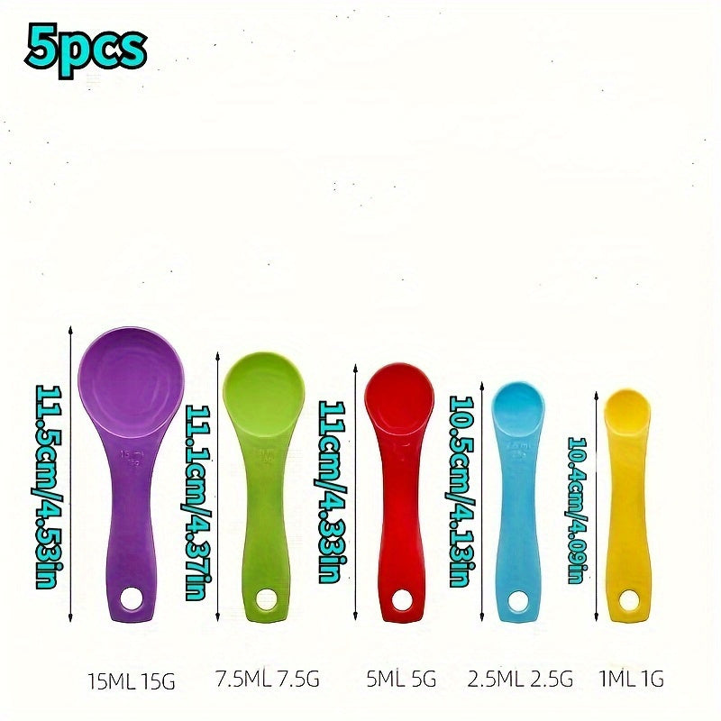 1 measuring cup and 5 measuring spoons with stackable handles, ideal for precise baking and cooking measurements.