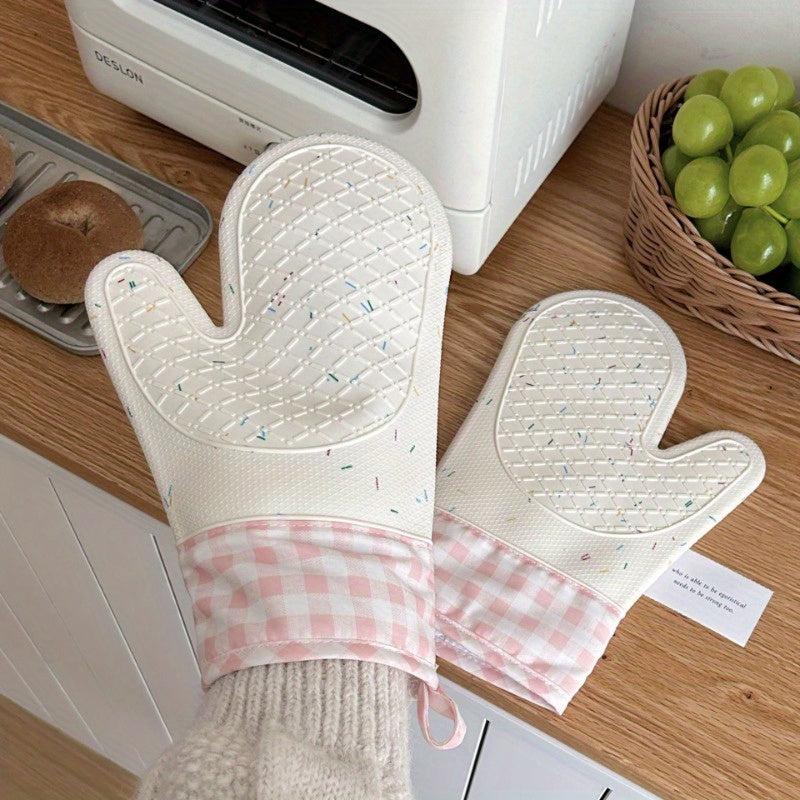 1 Piece of Adorable Silicone Kitchen Oven Mitts - Resistant to Heat, Extra Thick Insulation for Cooking & Baking, Non-Slip Surface, Long-lasting Polyester Material, Easy to Hand Wash - Ideal for Microwave Cooking