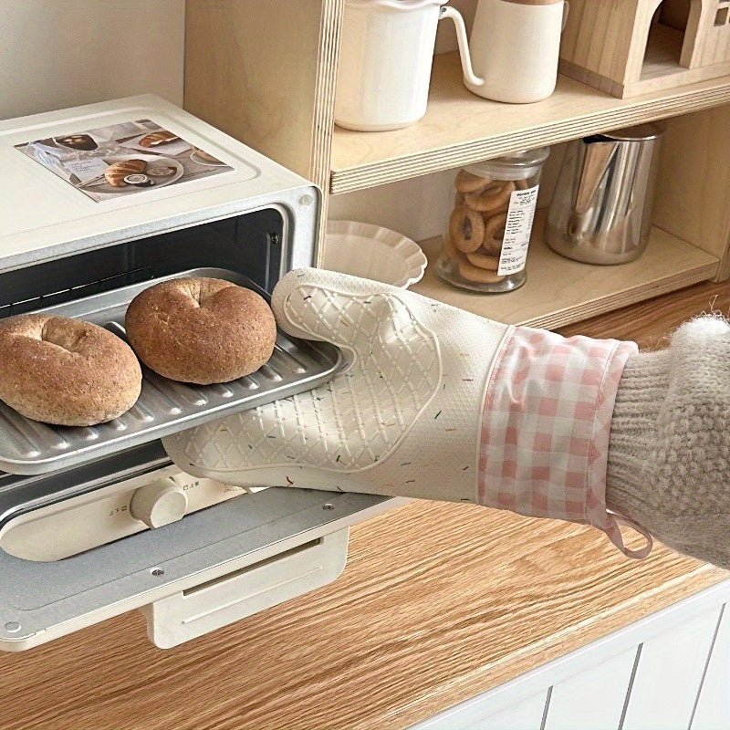 1 Piece of Adorable Silicone Kitchen Oven Mitts - Resistant to Heat, Extra Thick Insulation for Cooking & Baking, Non-Slip Surface, Long-lasting Polyester Material, Easy to Hand Wash - Ideal for Microwave Cooking