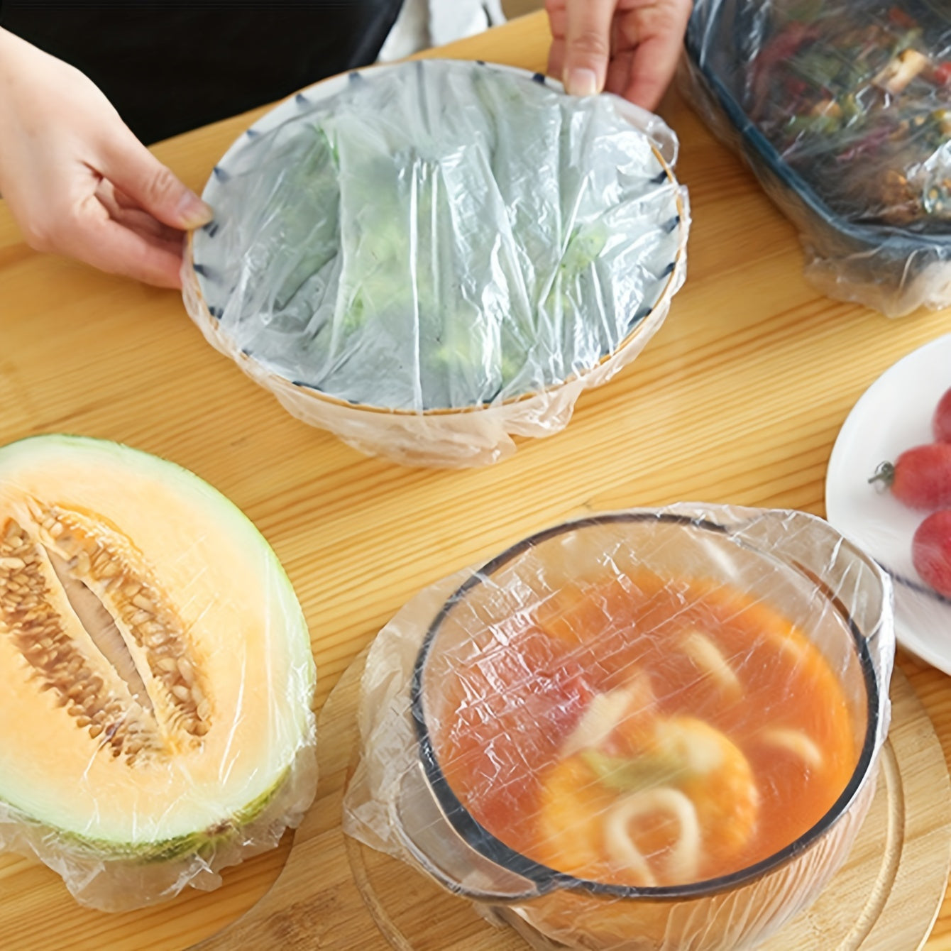 500/ 300/ 100pcs Disposable Fresh-Keeping Film Covers - The Ultimate Solution for Perfect Food Preservation. Thickened Elastic Leftover Food Fresh-Keeping Cover, Food-Grade Kitchen Storage Items and Supplies.