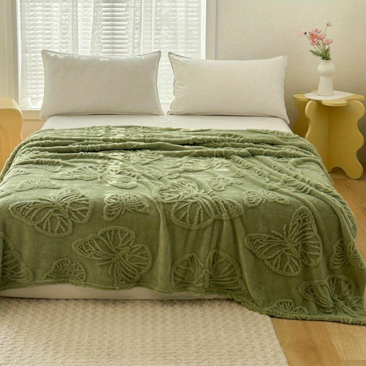 Versatile and Allergy-Friendly Ultra-Soft Butterfly Jacquard Faux Lamb Wool Blanket. Perfect for Bedroom, Living Room, or Dorm Decor