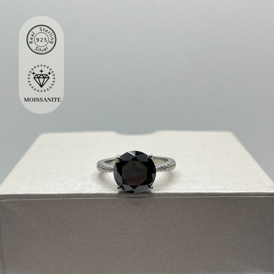 Beautiful Black Moissanite Engagement Ring - Available in 2, 3, or 5 Ct Round Cut Options Featuring a Stunning Four-Claw Design, Ideal for Weddings and Special Occasions, a Perfect Gift for Anyone