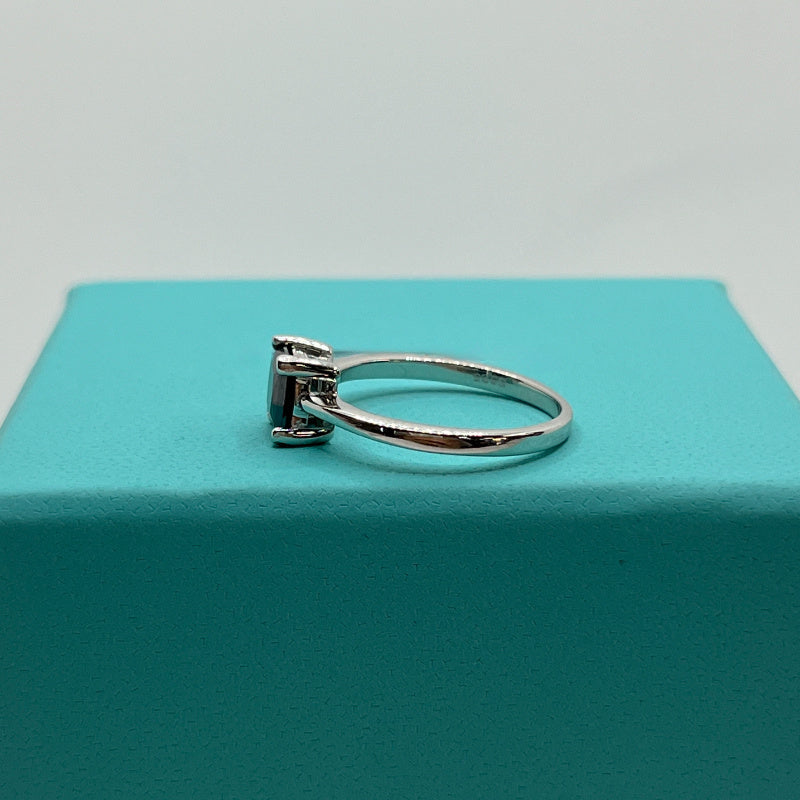 1 carat Black Moissanite Princess Cut Ring with an Elegant Four-Claw Design - Ideal for Everyday Wear and Special Occasions, the Perfect Gift.