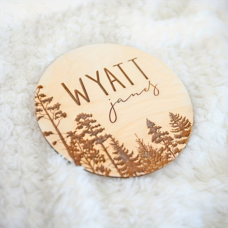 Customize your space with this charming wooden tree-shaped notice board. Personalize it with your name and use it as a photo prop to add a rustic touch to your room décor. This 10cm decorative item is perfect for adding a personalized touch to your space.