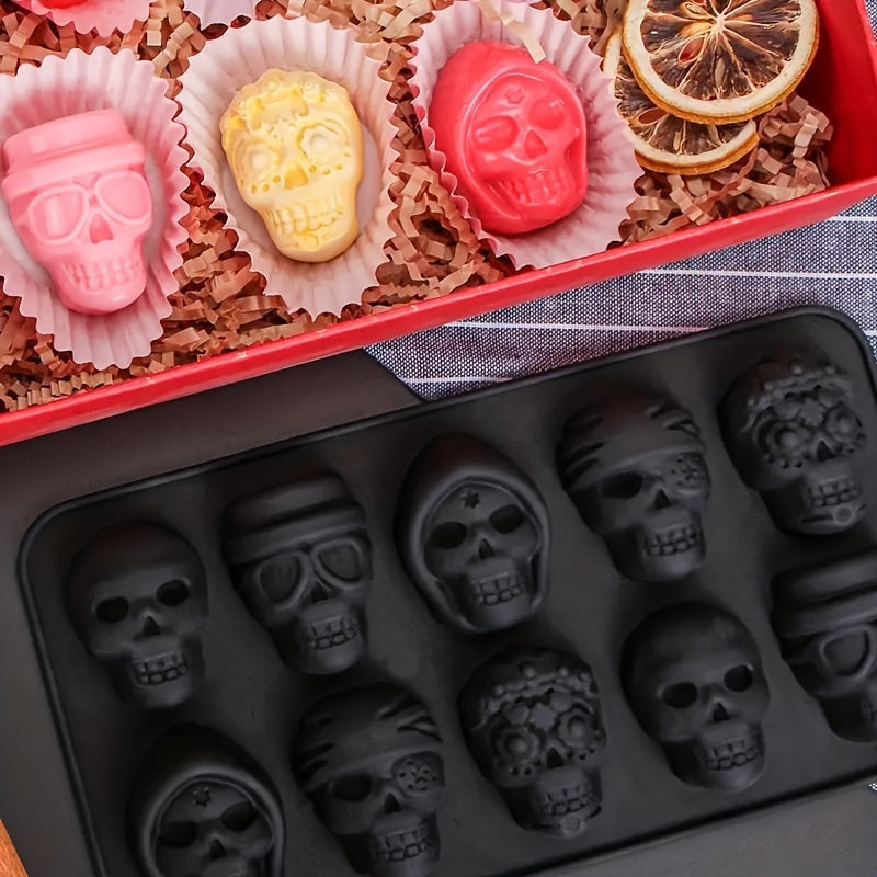 1 piece of Halloween Skull Ice Cube Tray, made of silicone to use as a mold for whiskey cocktails or to make chocolate candy, pudding, or jelly. This rectangular plastic manual kitchen accessory is perfect for party essentials.