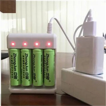 Rapid USB battery charger for AA/AAA & Lithium batteries with 4 slots - Smart & Compatible