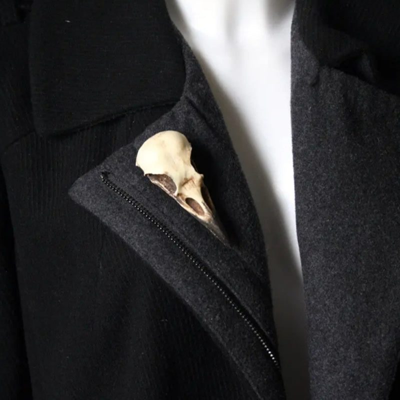 Vintage Gothic Crow Skull Brooch Pin - Resin Animal Skeleton Lapel Pin Perfect for Clothing Accessory