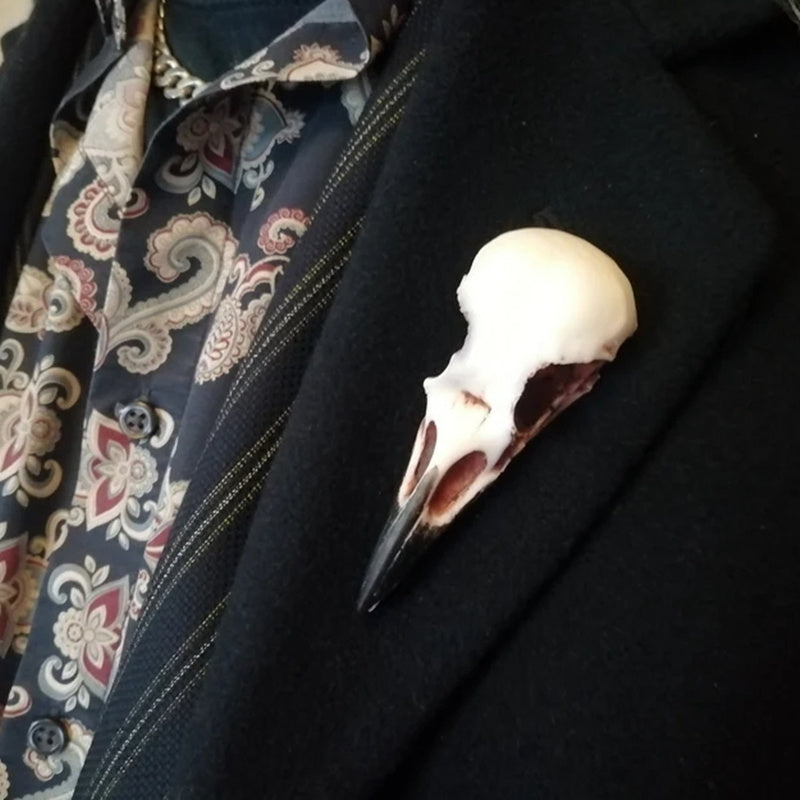 Vintage Gothic Crow Skull Brooch Pin - Resin Animal Skeleton Lapel Pin Perfect for Clothing Accessory