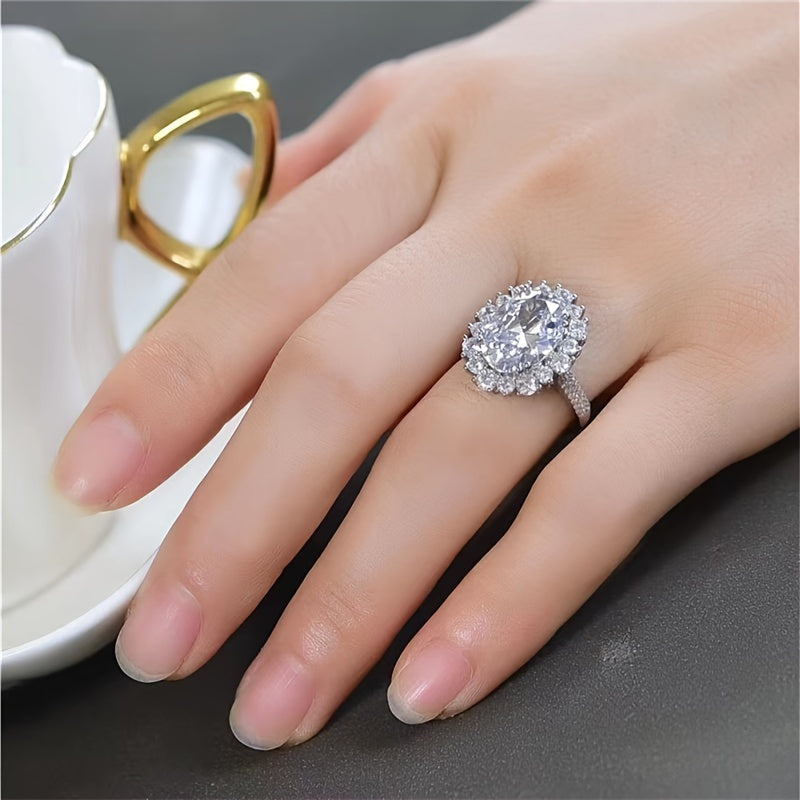 Beautiful 8 Carat Flower Design Moissanite Ring in 925 Silver - Ideal for Men and Women, Perfect for Engagement, Wedding, Anniversary, and Everyday Wear - Features 18K Golden Plating