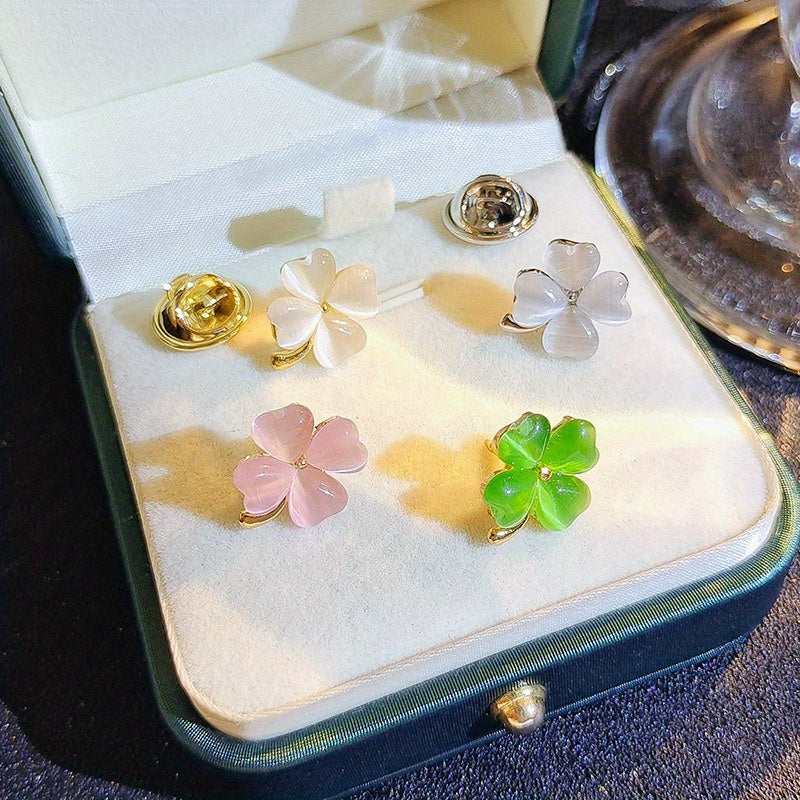 Set of 4 Elegant Brooches Shaped like Four-Leaf Clovers - Perfect for Scarves and Collars, Featuring a Resin Floral Design