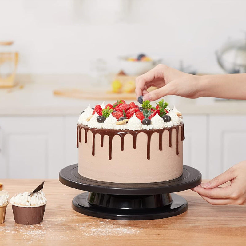 Black Cake Turntable Set with Cream Scraper and Spatula.