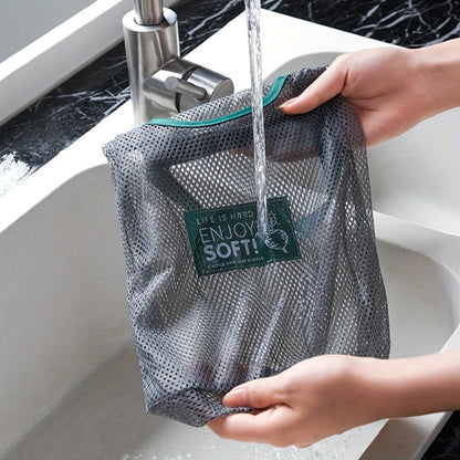 Mesh storage bag for kitchen, can be mounted on the wall, breathable design, great for storing fruits and vegetables. Can also be used as a reusable grocery bag. Perfect for organizing your kitchen or pantry without coming into contact with food.