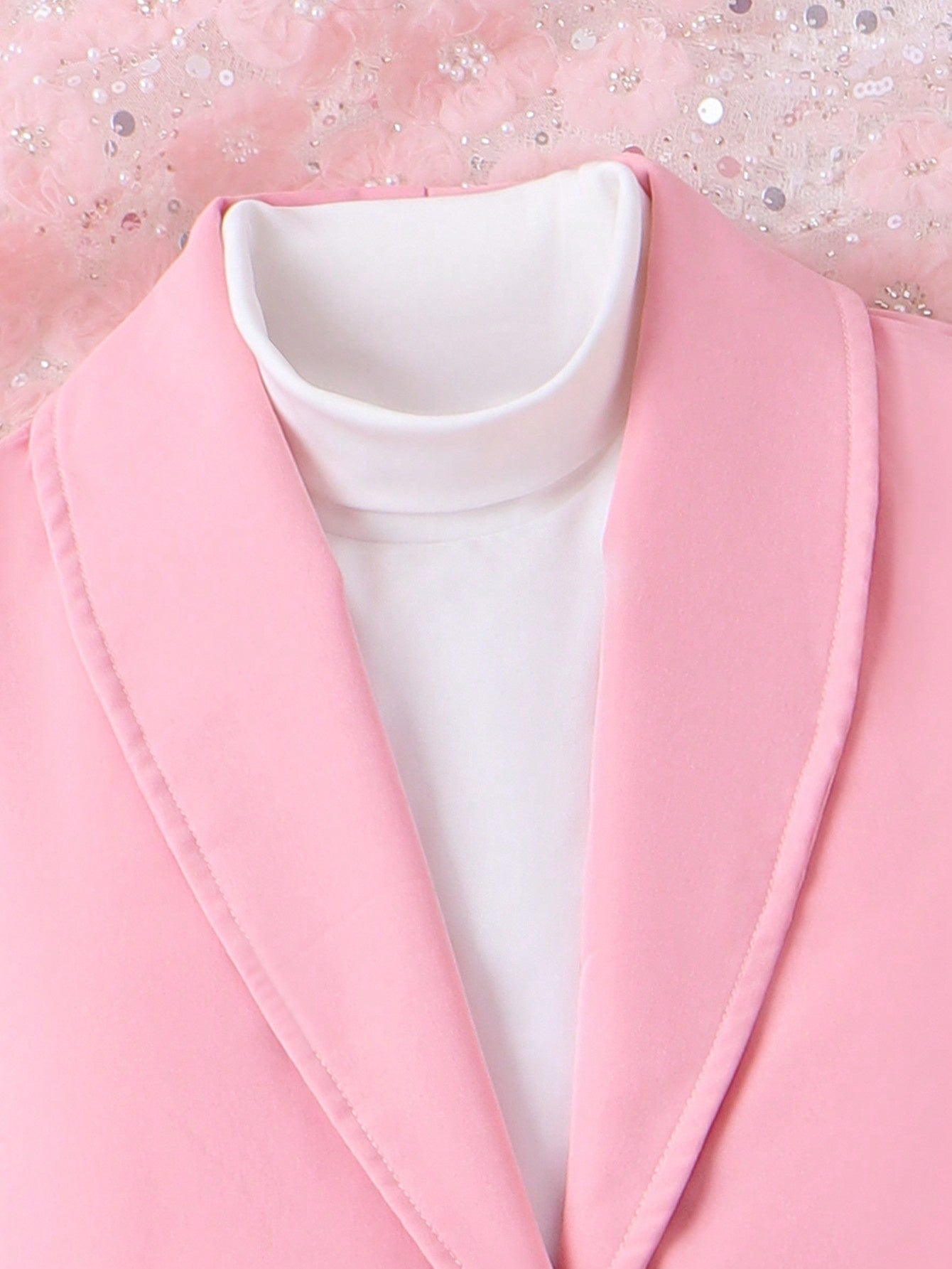 Stylish pink outfit for girls - formal wear with button detail, washable, ideal for fall/winter and outdoor events.