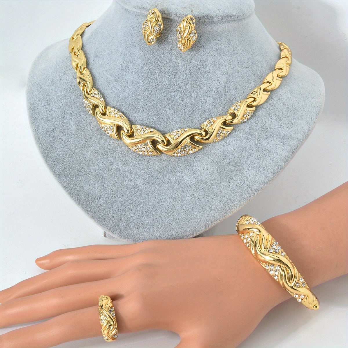 Stunning Retro Leaf Jewelry Set for Women - Shimmering Geometric Necklace, Earrings, Bracelet & Ring - Ideal for Special Occasions & Presents