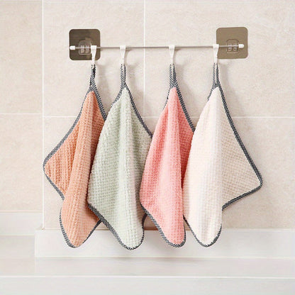 5 pieces of ultra-soft square towels that are fade-resistant and perfect for multiple uses. These towels are reusable, machine washable, and highly absorbent, making them ideal for cleaning tasks in the kitchen, bathroom, car, and windows. With a