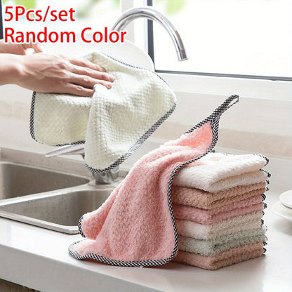 5 pieces of ultra-soft square towels that are fade-resistant and perfect for multiple uses. These towels are reusable, machine washable, and highly absorbent, making them ideal for cleaning tasks in the kitchen, bathroom, car, and windows. With a