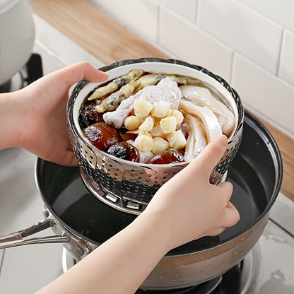 Vegetable steamer basket made of durable stainless steel for healthy cooking - Adjustable, foldable design fits in various pots and pans, perfect for steaming a variety of vegetables.