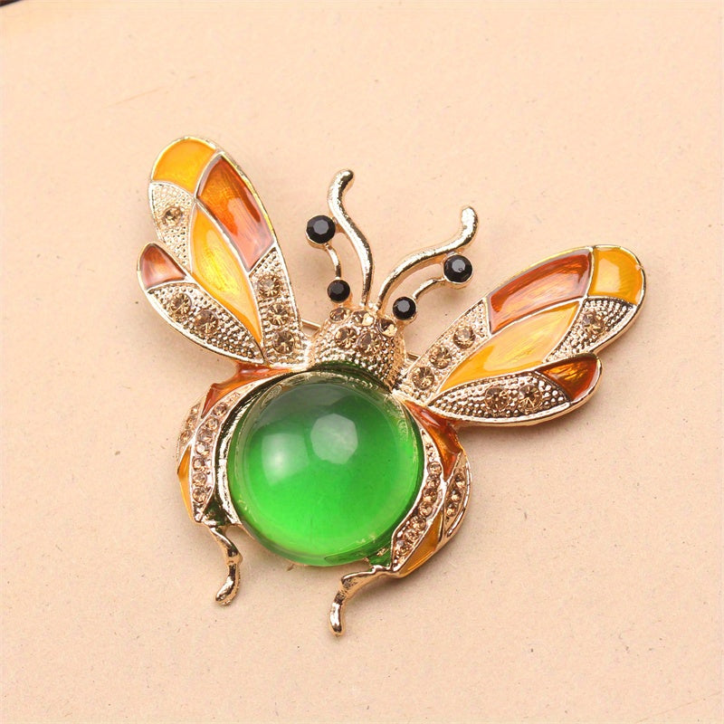 Stylish Rhinestone Bee Brooch Pin - Adorable Enamel Bumblebee Insect Badge featuring Simulated Jelly Belly and Unique Animal Shape, Perfect for Women's Fashion Statement Pieces, Eye-catching Cicada Coat Accessory