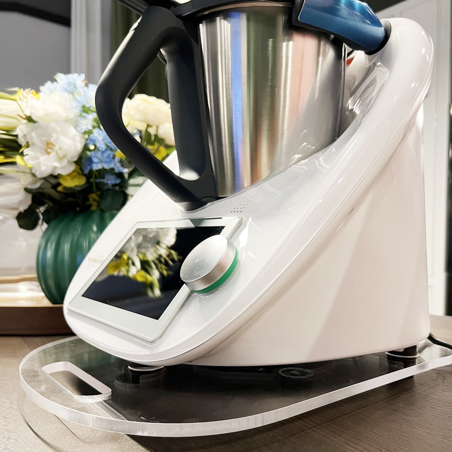 Slip-resistant and easy-glide acrylic mat designed specifically for Thermomix TM6 & TM5, with a thickness of 0.79cm. This kitchen accessory is ergonomically designed for human engineering, providing a safe and seamless sliding experience.