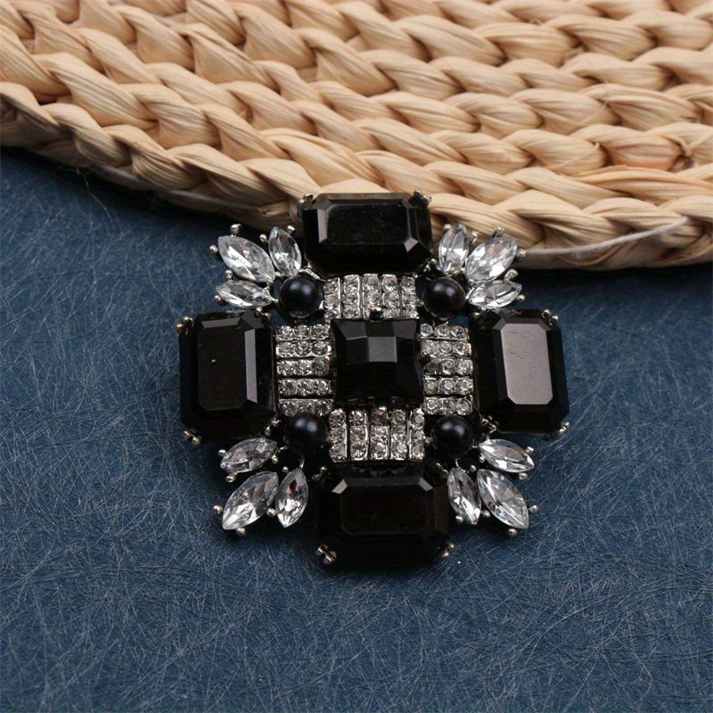 Stylish Rhinestone Brooch with Unique Water-Cut Design - Ideal for Travel, Parties, Everyday Wear, and Adding a Touch of Elegance to Accessories