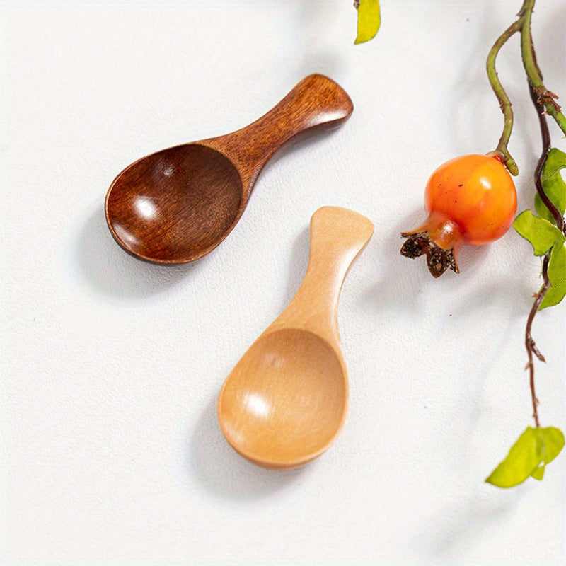 Get this 1 piece Wooden Miniature Spoon with a 3.15 inch/8 cm exquisite short handle, ideal for home use. Perfect for seasoning, ice cream, dessert, tea, yogurt, baby formula, and a variety of school supplies. Great for back to school season.