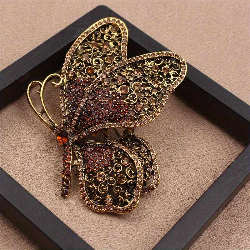 Luxurious and sophisticated butterfly brooch featuring an irregular shape and rhinestone detailing. This versatile accessory can be worn on clothing, bags, and hats. Comes in a set of 1.