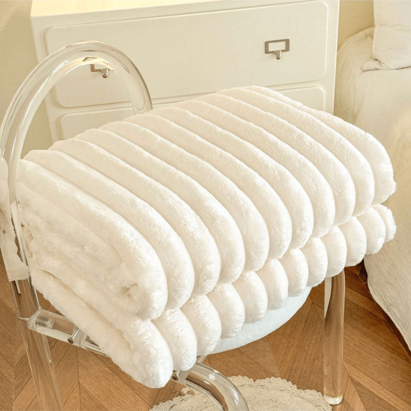 Luxurious Faux Rabbit Fur Throw Blanket - Perfect for Couch, Office, Outdoor Adventures, and Travel - Cozy, Double-Sided Design Offers Warmth and Lightweight Comfort.