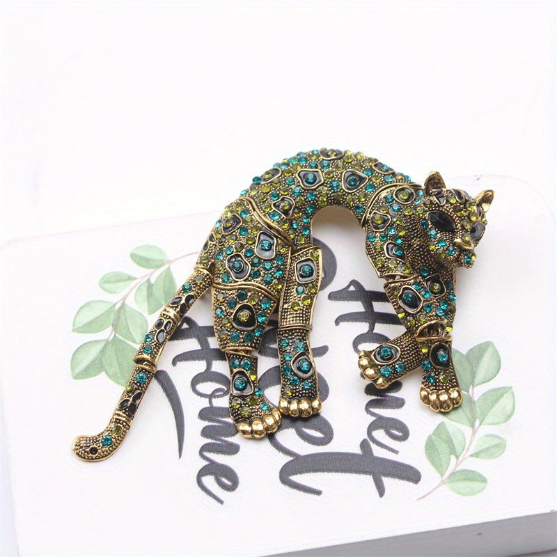 Elegant Vintage Leopard Brooch: Featuring Luxurious Water-Dripped Enamel Design, Ideal for High-End Fashion Accents