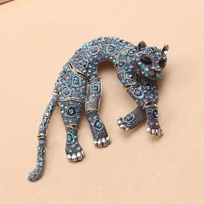 Elegant Vintage Leopard Brooch: Featuring Luxurious Water-Dripped Enamel Design, Ideal for High-End Fashion Accents