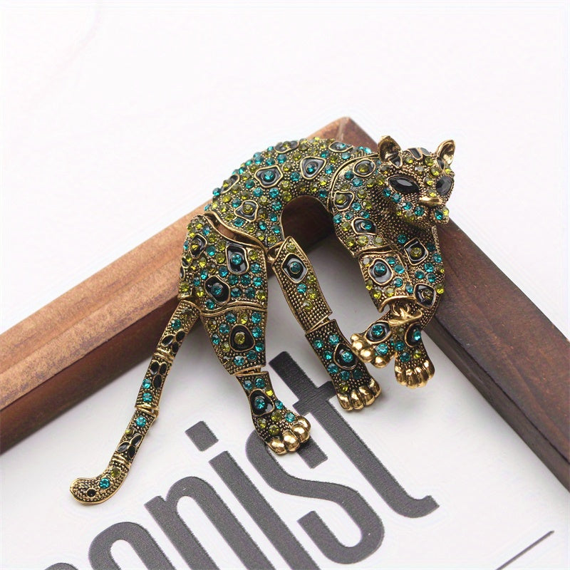 Elegant Vintage Leopard Brooch: Featuring Luxurious Water-Dripped Enamel Design, Ideal for High-End Fashion Accents