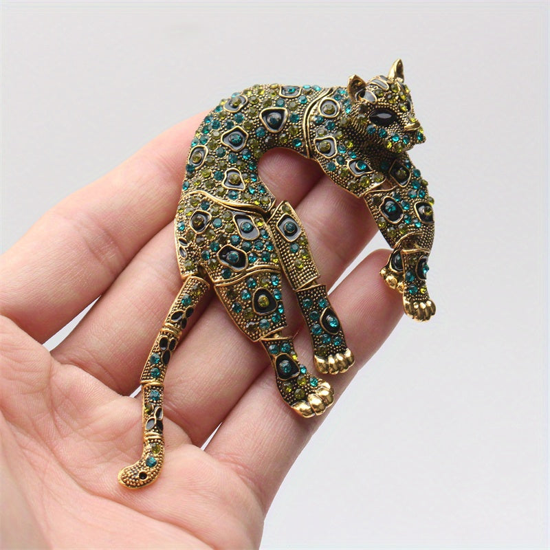 Elegant Vintage Leopard Brooch: Featuring Luxurious Water-Dripped Enamel Design, Ideal for High-End Fashion Accents